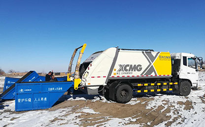 pp电子压缩式垃圾车在新疆昌吉作业