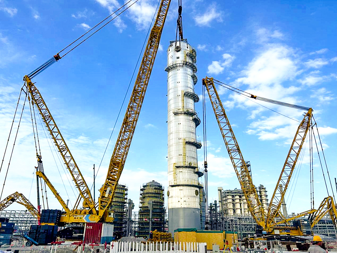 10天3钩！pp电子XGC88000助力2050吨“西北最高”塔器就位