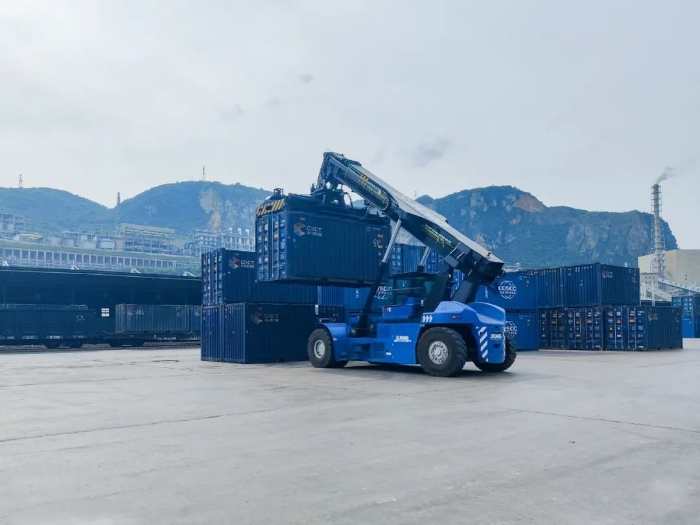 “绿色化+定制化”助力贵州铁路枢纽建设