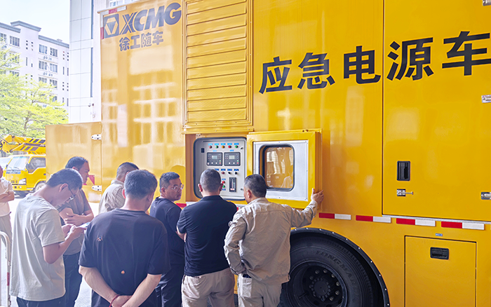 “救电先锋” pp电子电源车奔赴福建，，，，，，，，迎战用电岑岭